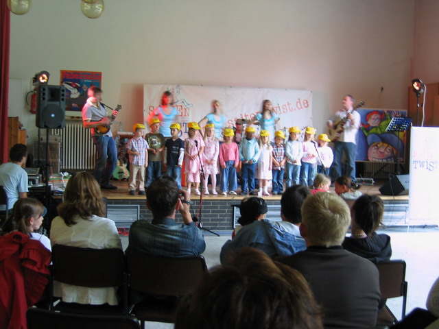 gal/2008/2008 Saitentwist Gemeindesaal 25 Mai Mirjamhaus/2008 Saitentwist Gemeindesaal 25.Mai. Mirjamhaus. 081 (17).jpg